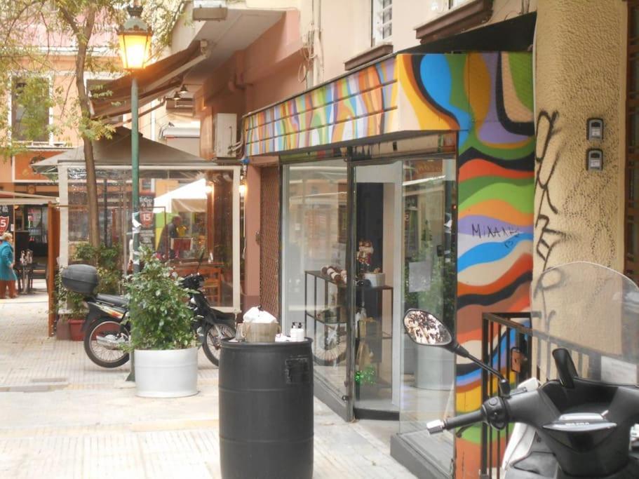 Downtown Quiet Apartment On A Pedestrian Street アテネ エクステリア 写真