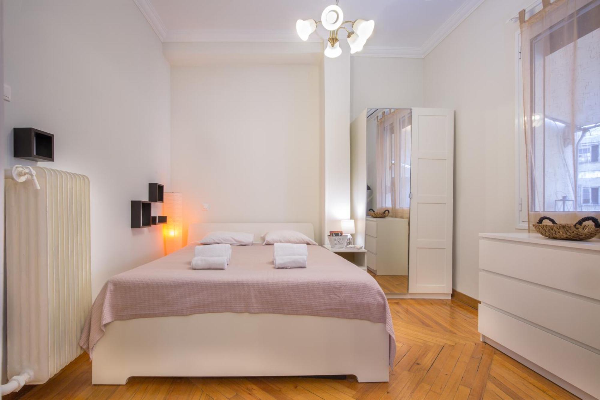 Downtown Quiet Apartment On A Pedestrian Street アテネ エクステリア 写真