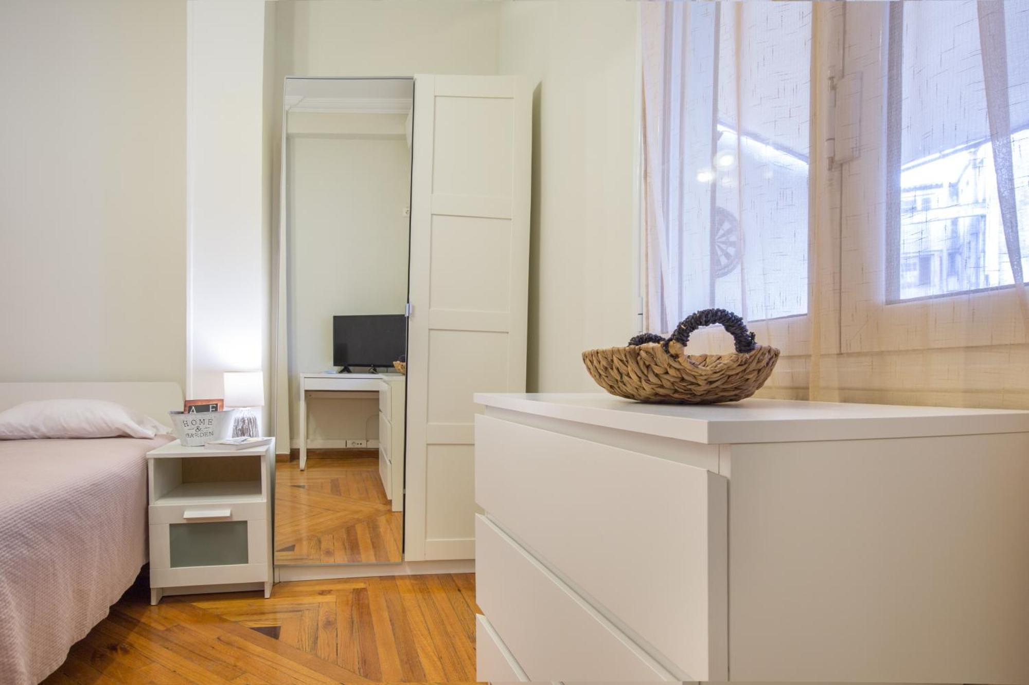 Downtown Quiet Apartment On A Pedestrian Street アテネ エクステリア 写真