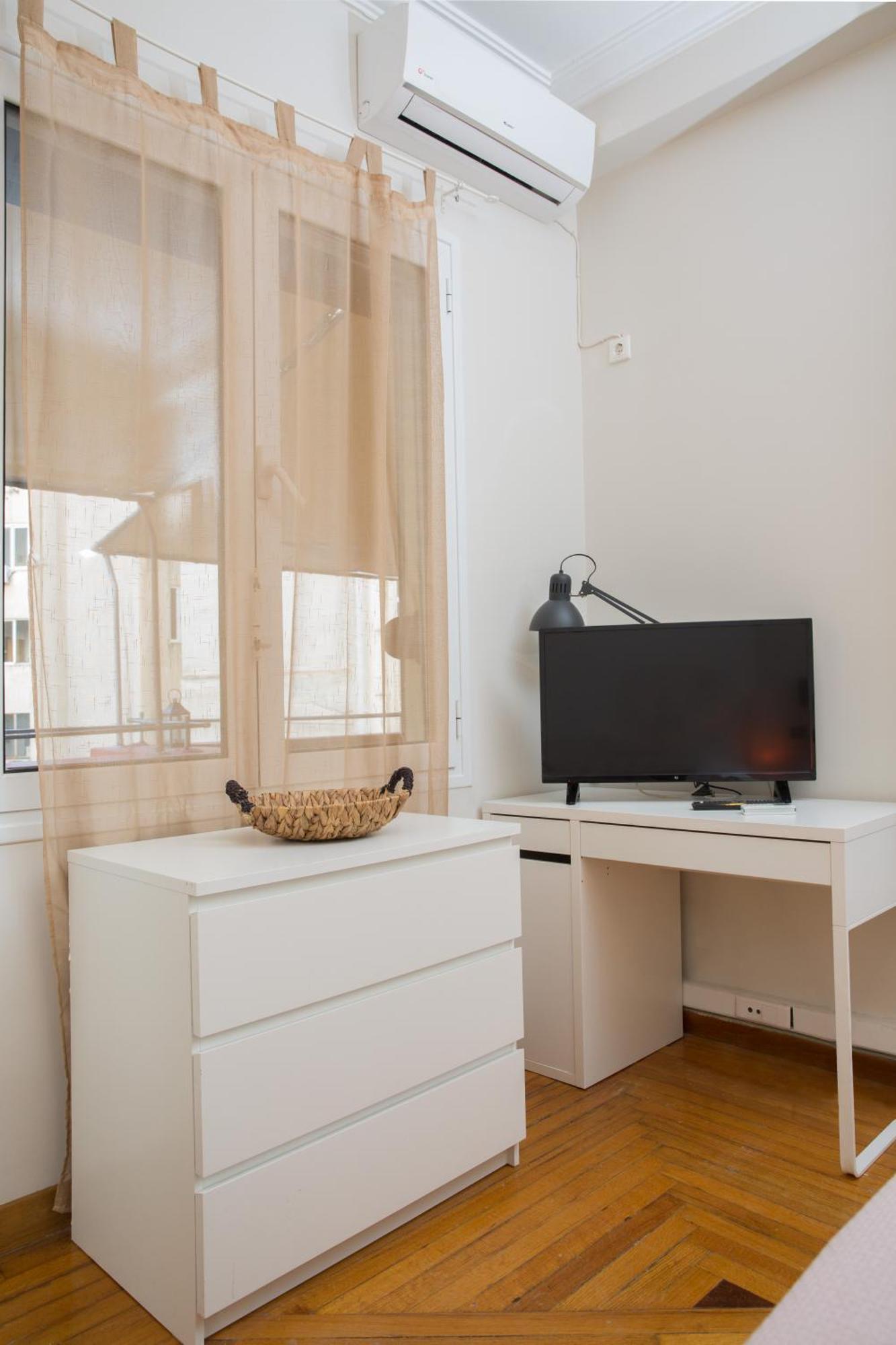 Downtown Quiet Apartment On A Pedestrian Street アテネ エクステリア 写真