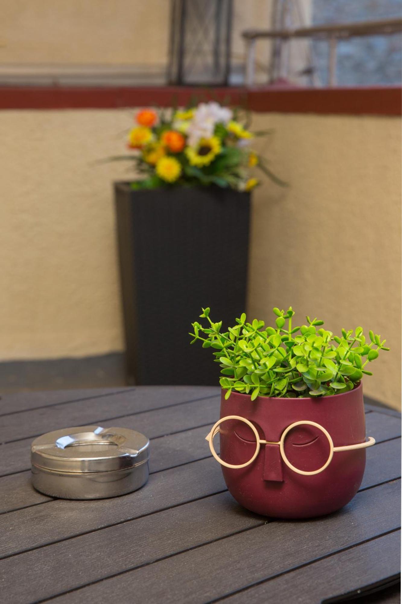 Downtown Quiet Apartment On A Pedestrian Street アテネ エクステリア 写真