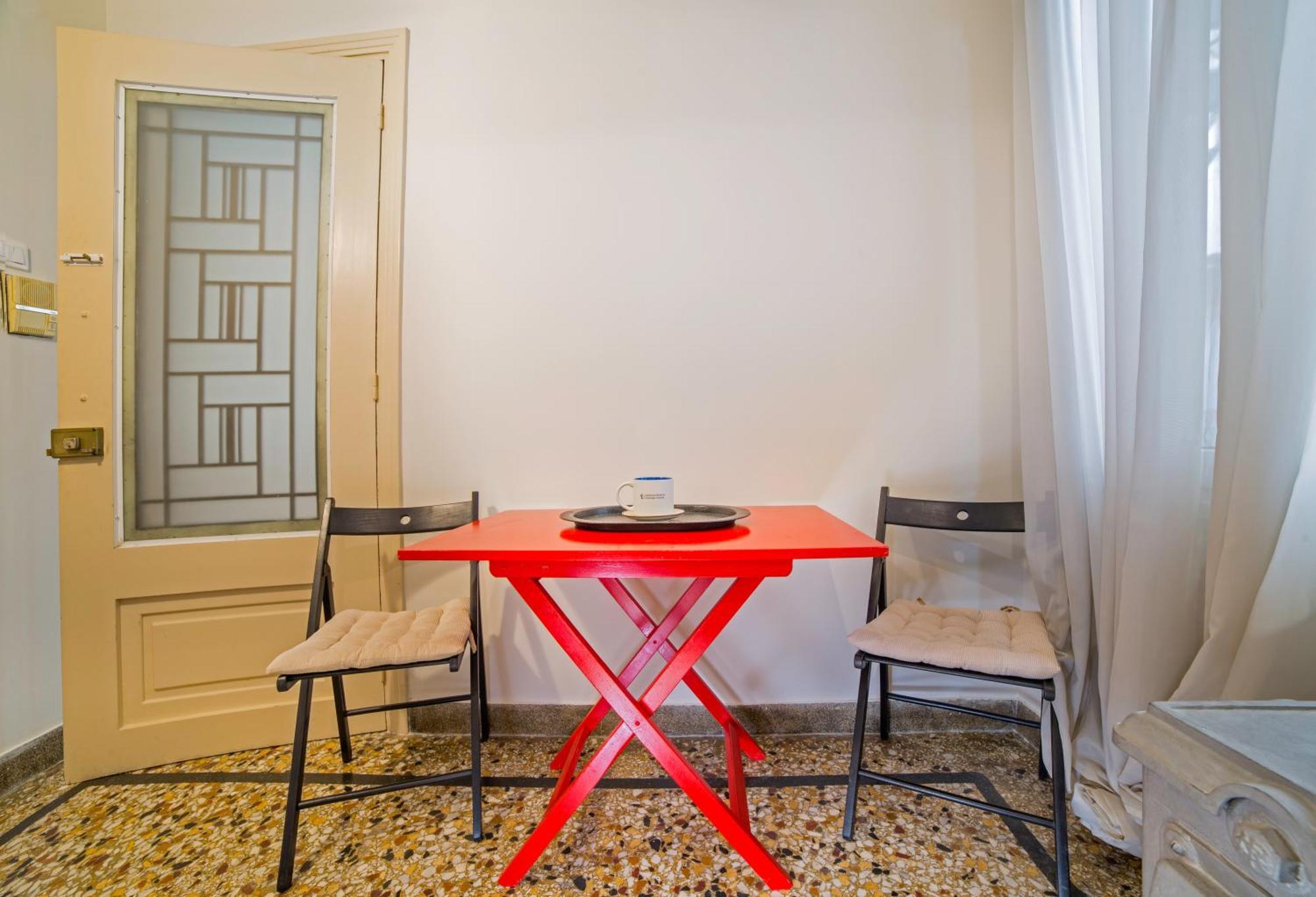 Downtown Quiet Apartment On A Pedestrian Street アテネ エクステリア 写真